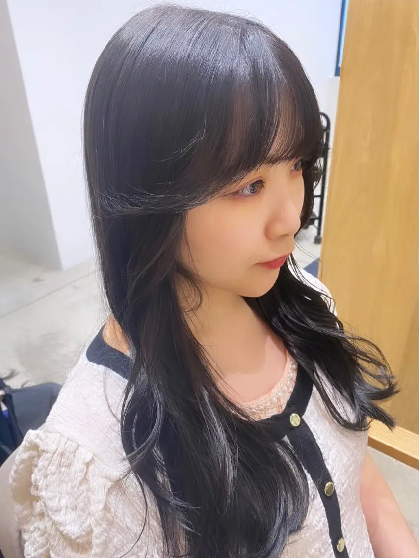 ロング カラー 黒髪 ブルーカラー ブルーブラック レイヤーカット 🎀透明感ナチュラル ガーリー🎀yuhiのヘアスタイル