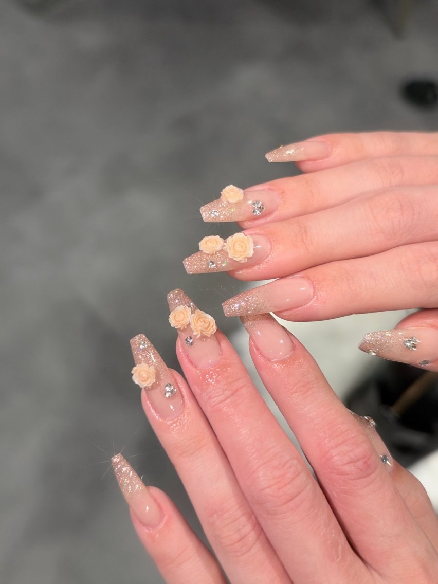 ネイル グラデーション キラキラネイル ラメ(グリッター) ラメグラデーション ワンホンネイル ハンドネイル Cheri& Co.のネイルデザイン