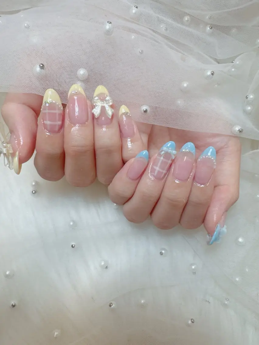 ネイル フレンチネイル キラキラネイル マグネットネイル マグネットフレンチ 持ち込み ハンドネイル Queeens nailのネイルデザイン