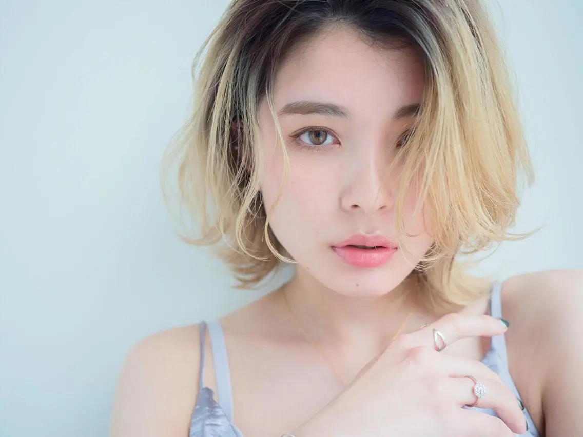 ミディアム カラー 水口 英里のヘアスタイル