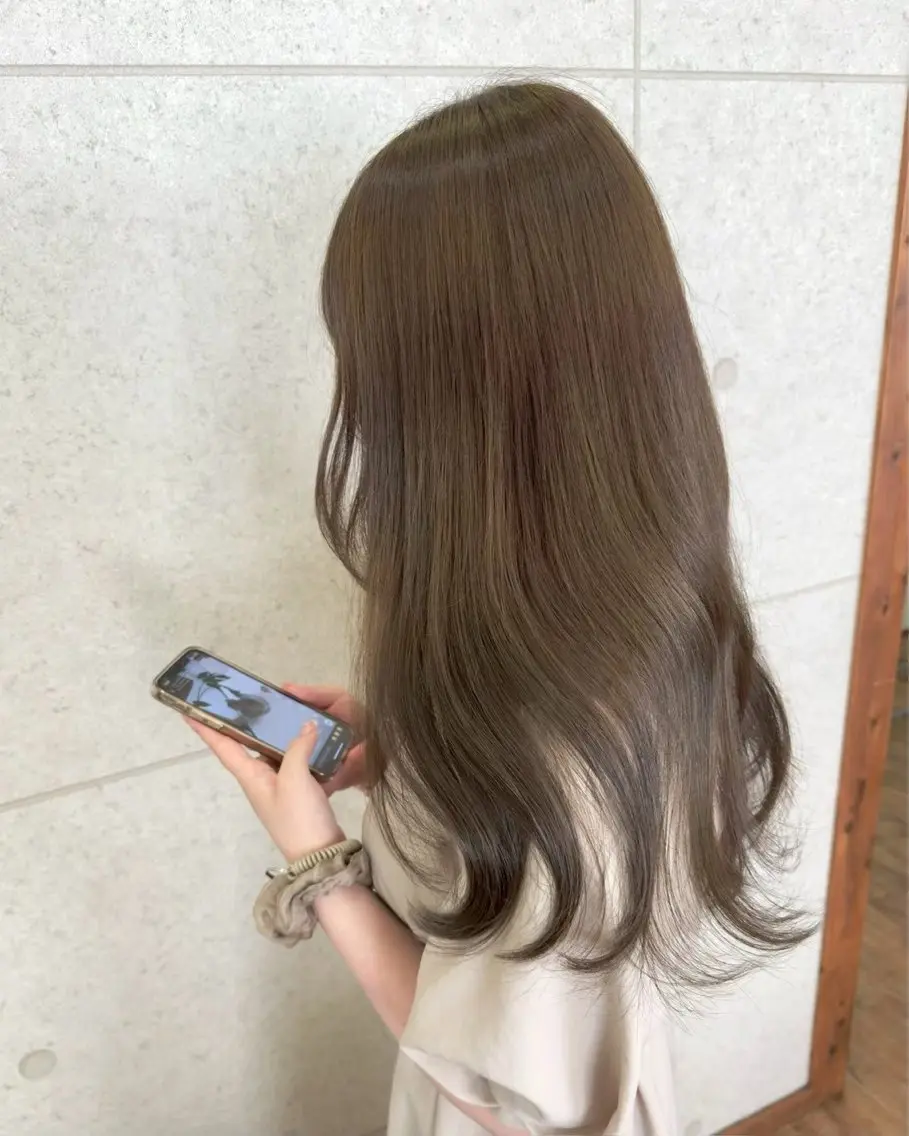 カラー Hip's eyes meiのヘアスタイル