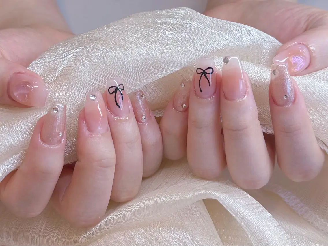ネイル アートネイル 韓国ネイル 水色 ロングネイル マグネットネイル ハンドネイル ハンドケア NailDemure 【銀座店】のネイルデザイン