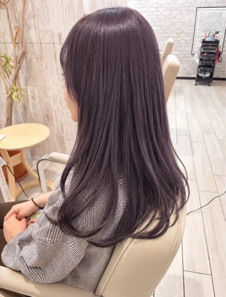 ロング カラー アッシュ 透明感カラー ラベンダーカラー ラベンダーアッシュ レイヤーカット カット ヘアカラー トリートメント ヘッドスパ noi/ MANAMIのヘアスタイル