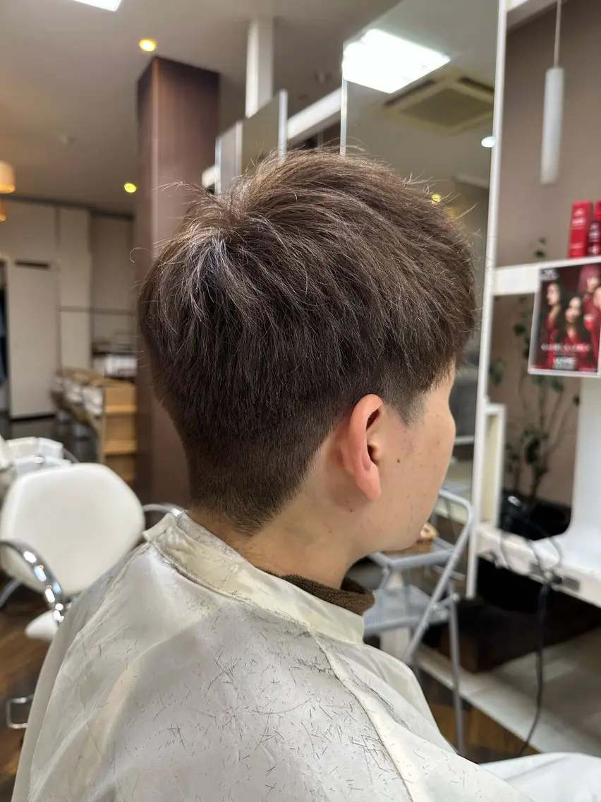 メンズ マッシュ 刈り上げ カット 中川 卓のヘアスタイル