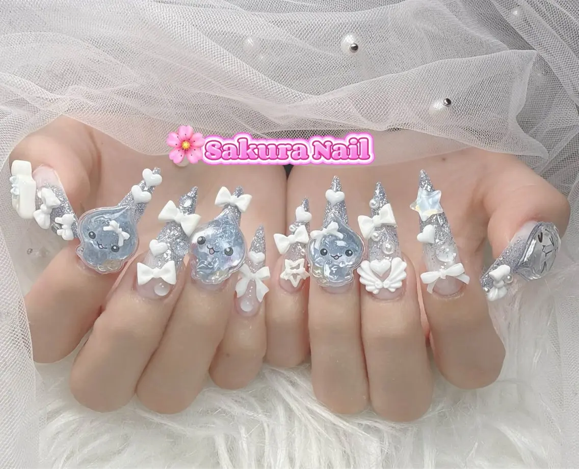 ネイル アートネイル オーロラネイル ボルドー チークネイル フレンチネイル ハンドネイル Sakura Nail Salonのネイルデザイン