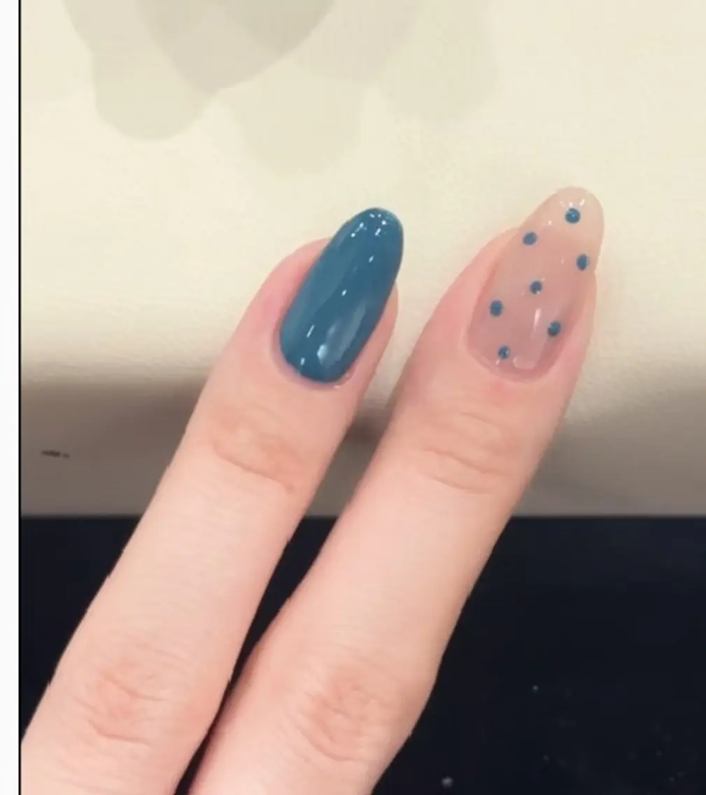 ネイル 🌻🌻🌻ひま わり🌻🌻🌻のネイルデザイン