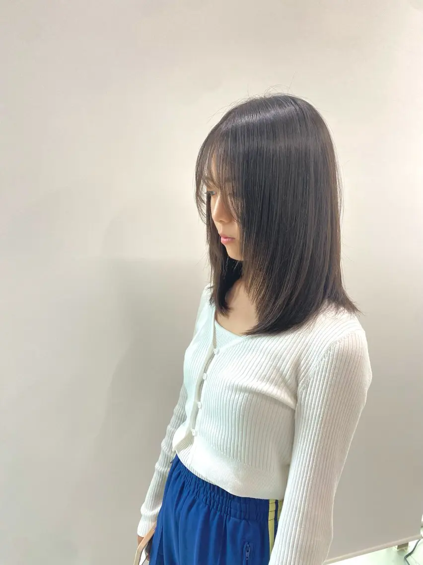 ミディアム カット 縮毛矯正 トリートメント Forest. kanako🕊️のヘアスタイル