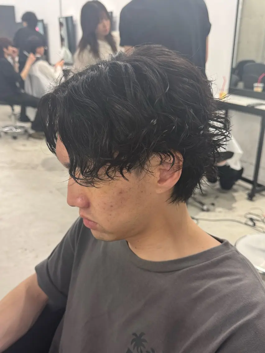 パーマ メンズ 岩佐 柚太のヘアスタイル
