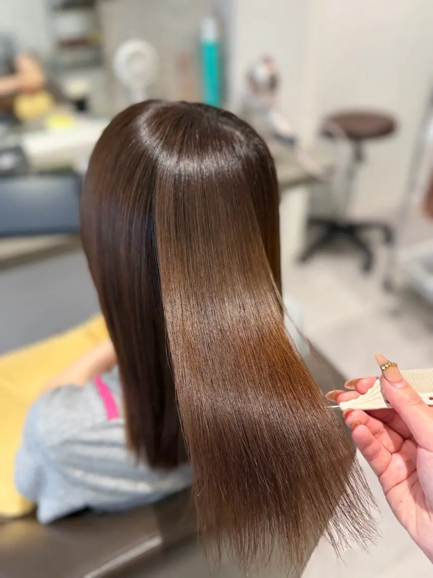 セミロング 縮毛矯正 小田 琴葉のヘアスタイル