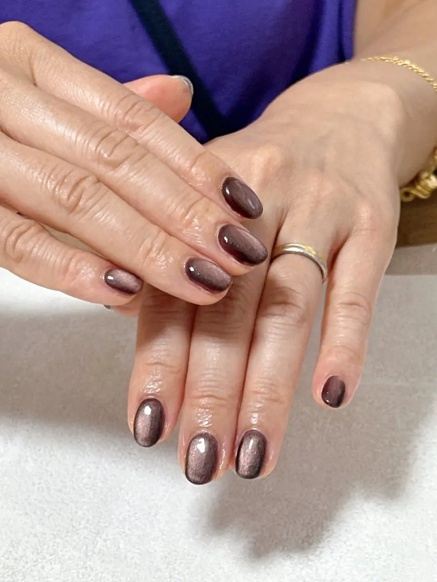 ネイル オーロラネイル ブラウン フットネイル フレンチネイル ジェルネイル ハンドネイル mogunail &blowのネイルデザイン