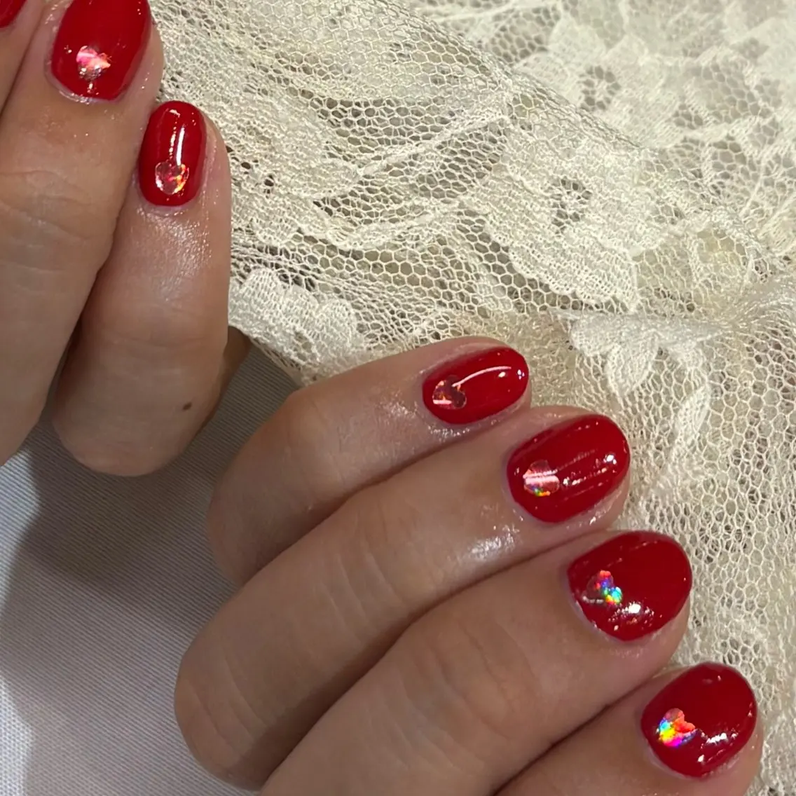 ネイル ハート ホログラムネイル キラキラネイル ワンカラーネイル オレンジ ハンドネイル nacre nail 川崎🌸rioのネイルデザイン