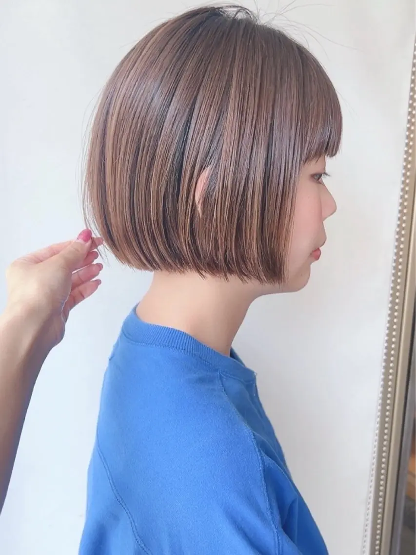 ショート ボブ 松岡彩華 ボブ /グレージュのヘアスタイル