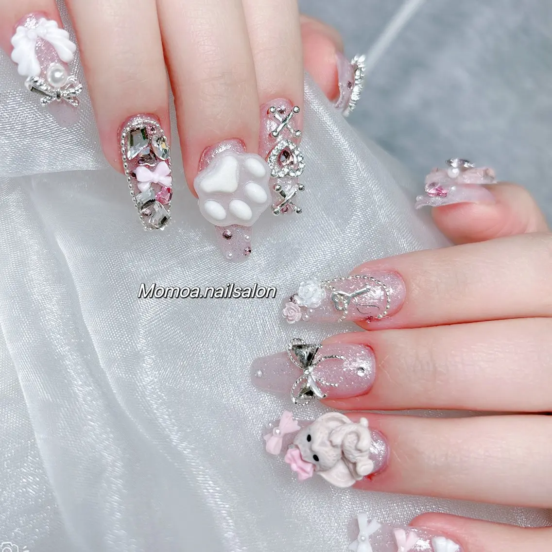 ネイル 成人式 ジェルネイル ロングネイル マグネットネイル ミディアムネイル ハンドネイル MoMoA Nail ネイル長さ出し専門店のネイルデザイン