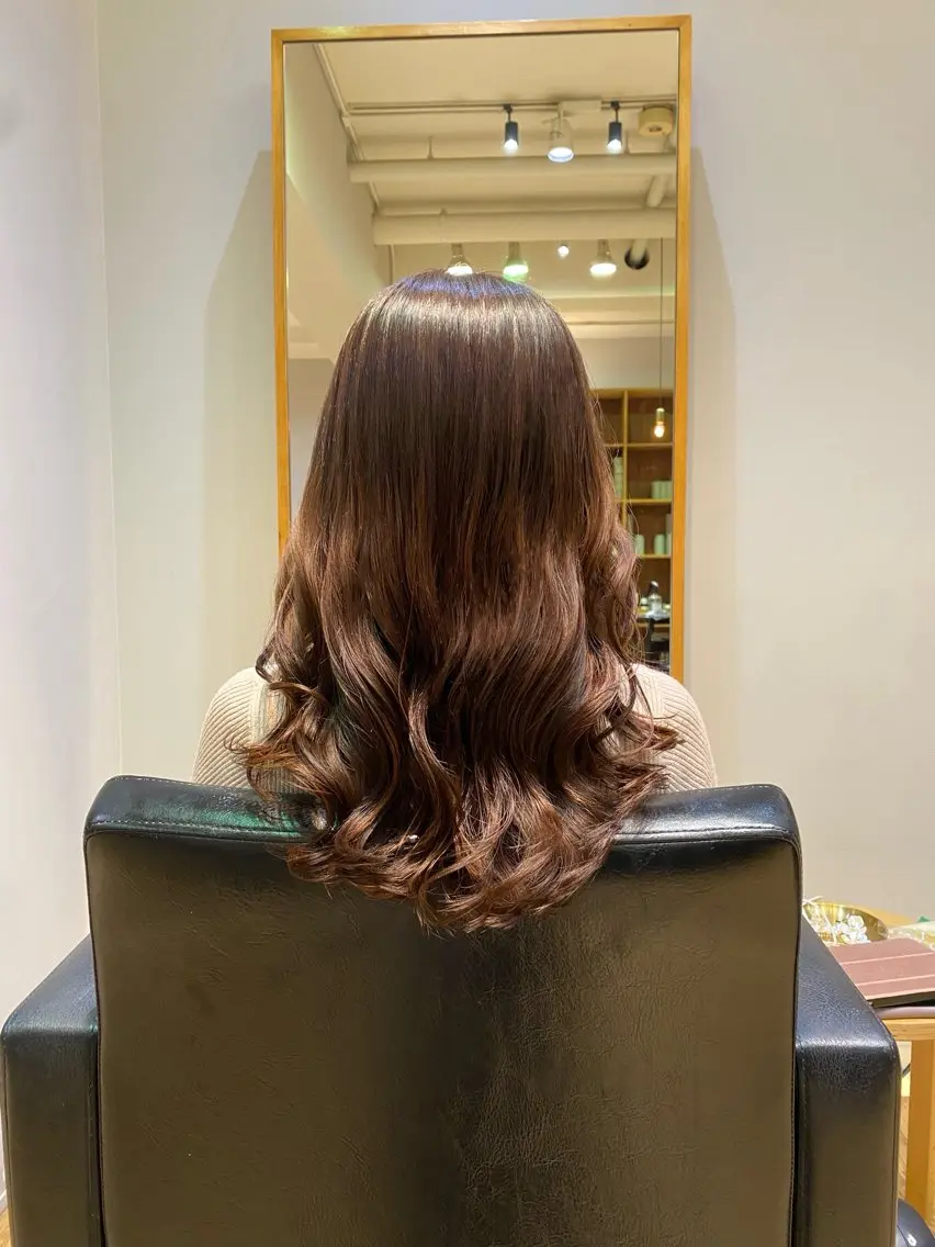 ミディアム カット パーマ 大人可愛い♡コテ巻き パーマ🌼杉田 萌恵のヘアスタイル