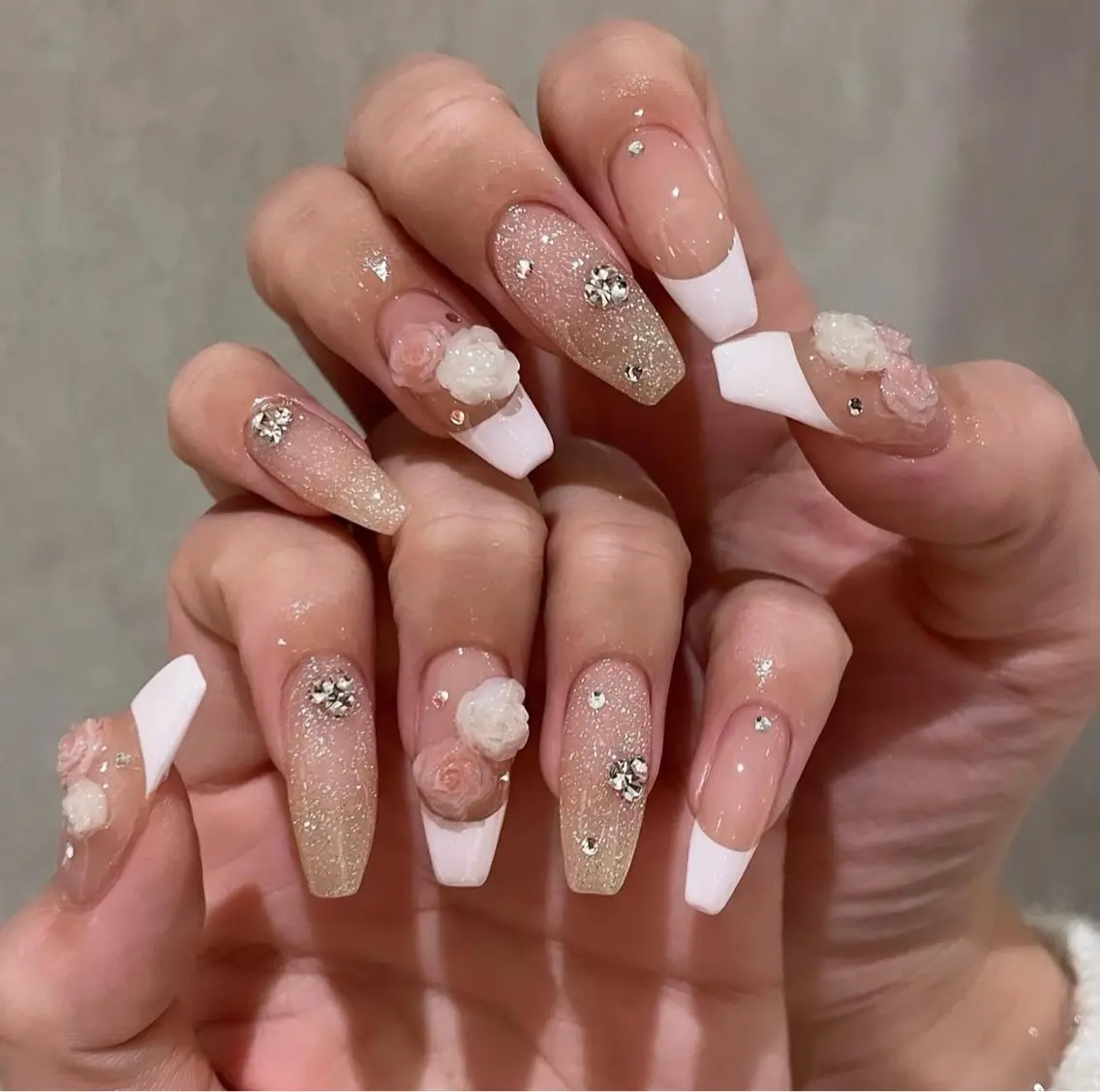 ネイル グラデーション キラキラネイル ワンカラーネイル 冬ネイル Jenn Nail Salonのネイルデザイン