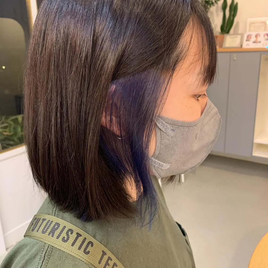 ミディアム カラー ブルーカラー ブルーパープル パープルカラー 前田 美佑のヘアスタイル