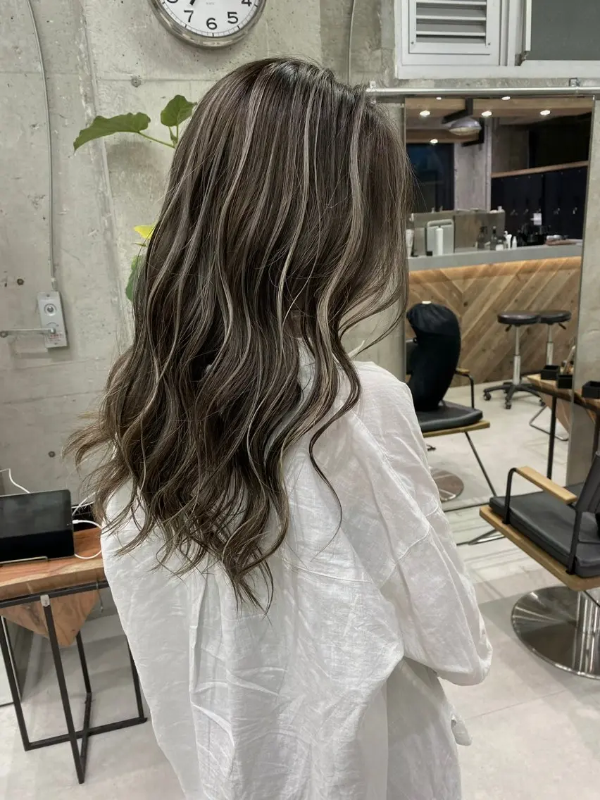 【今だけ限定!】ハイライト🧡✨(ケアブリーチ込み)の写真