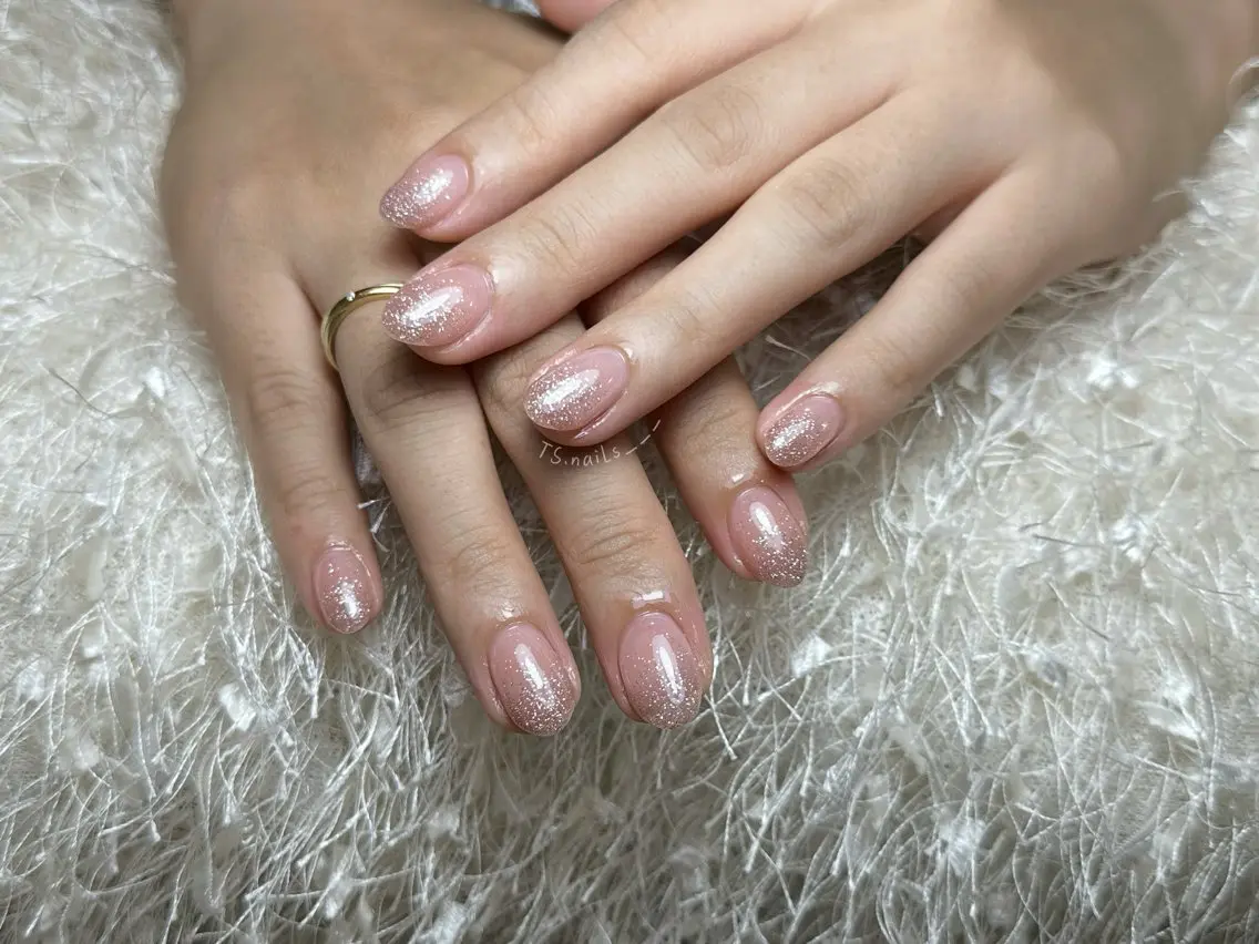 ネイル キラキラネイル マグネットネイル 持ち込み オフィスネイル シンプルネイル ハンドネイル ハンドケア TS. nails___のネイルデザイン