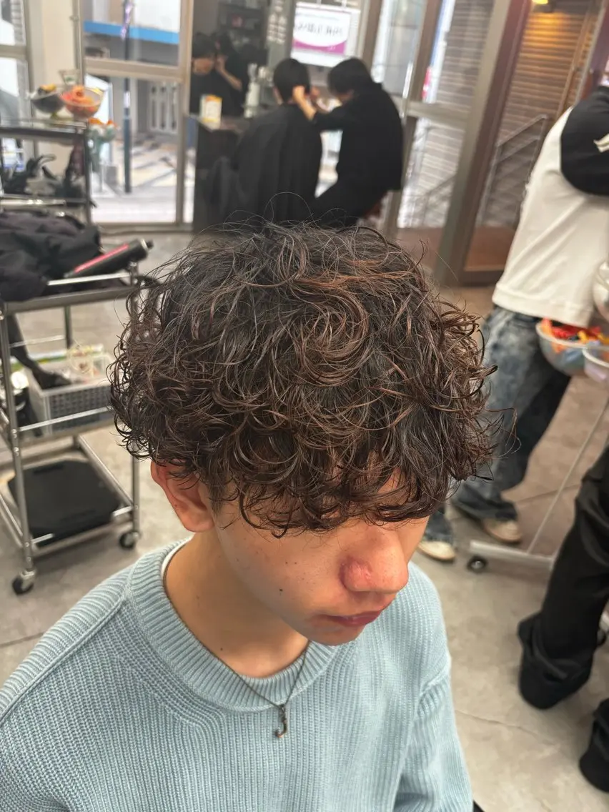 パーマ メンズ カット パーマ メンズ特化✨️ 韓国風パーマ🔥一八のヘアスタイル