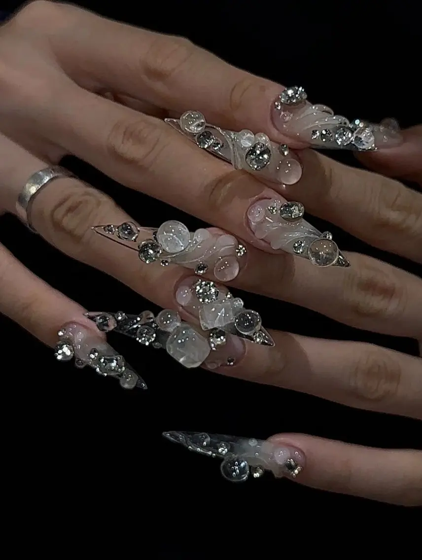 ネイル オーロラネイル フレンチネイル ジェルネイル ハロウィン キラキラネイル ハンドネイル H.baby Nail Salonのネイルデザイン