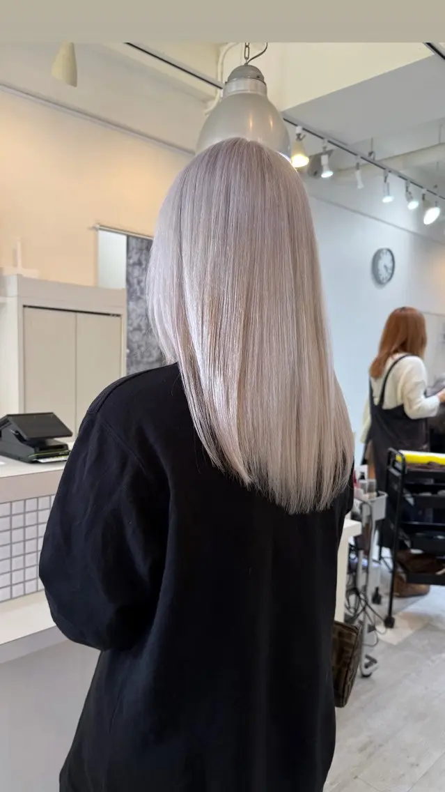 ミディアム andKおもろまち店 艶ダブルカラー✨のヘアスタイル