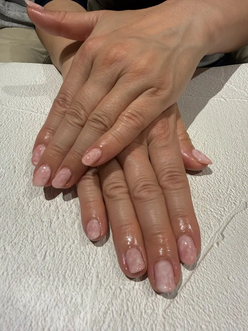ネイル ニュアンスネイル hosaka naのネイルデザイン
