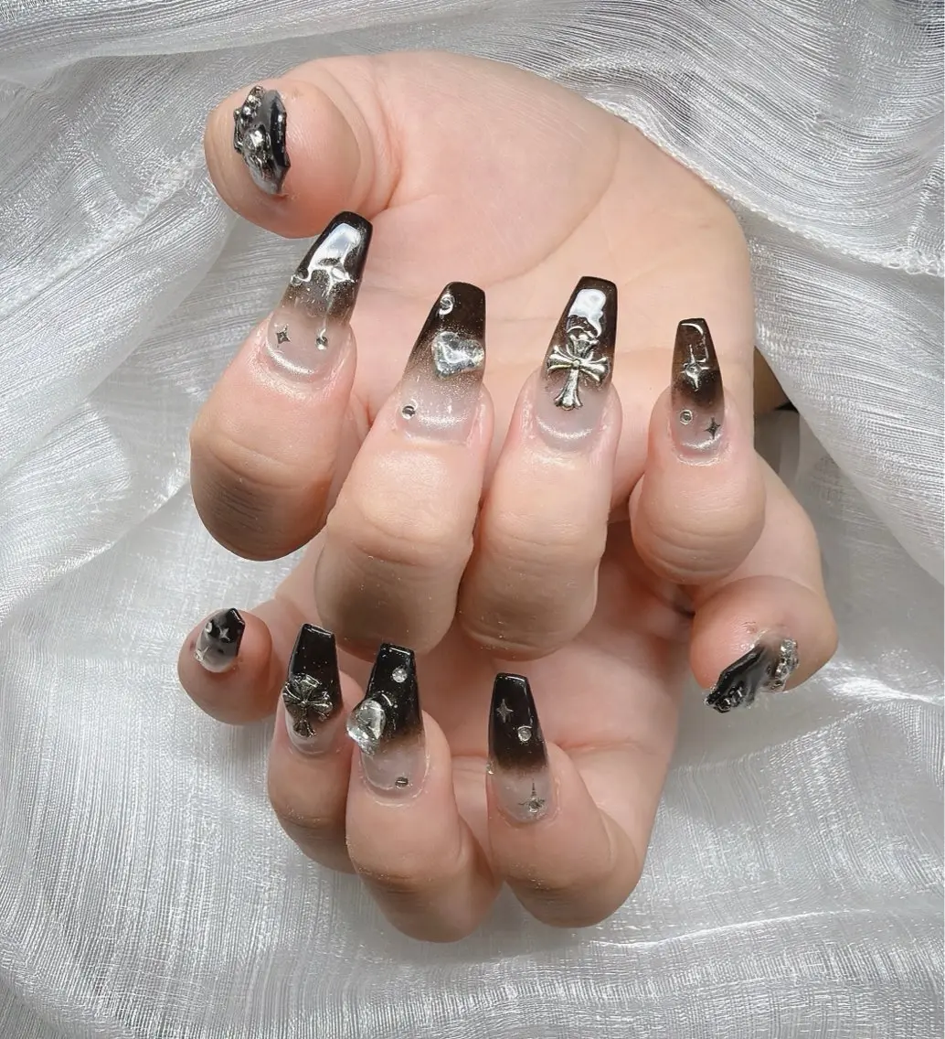 ネイル 長さ出し グラデーション 卒業式 キラキラネイル マグネットネイル ハンドネイル Lee Nailsのネイルデザイン