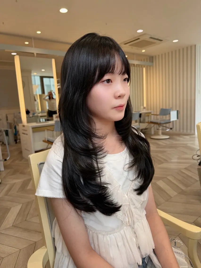 ロング ロングレイヤー レイヤーカット ロング カット 小顔レイヤー/ ベージュ🤍Rieのヘアスタイル
