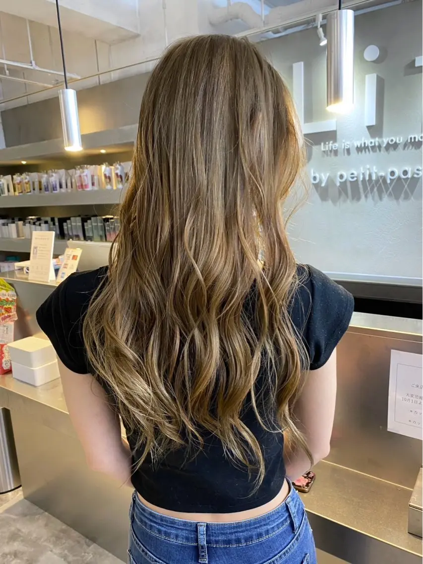ロング ヘアカラー 🧋ミルクティーカラ ー🧋特化小林拓登のヘアスタイル