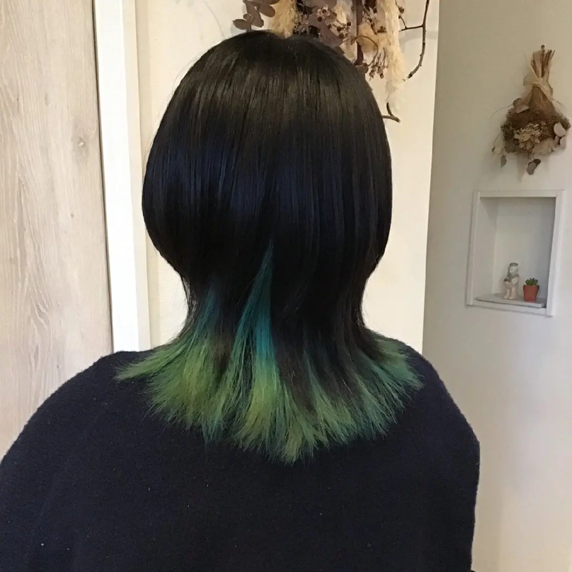 セミロング ヘアカラー 渕 七海のヘアスタイル