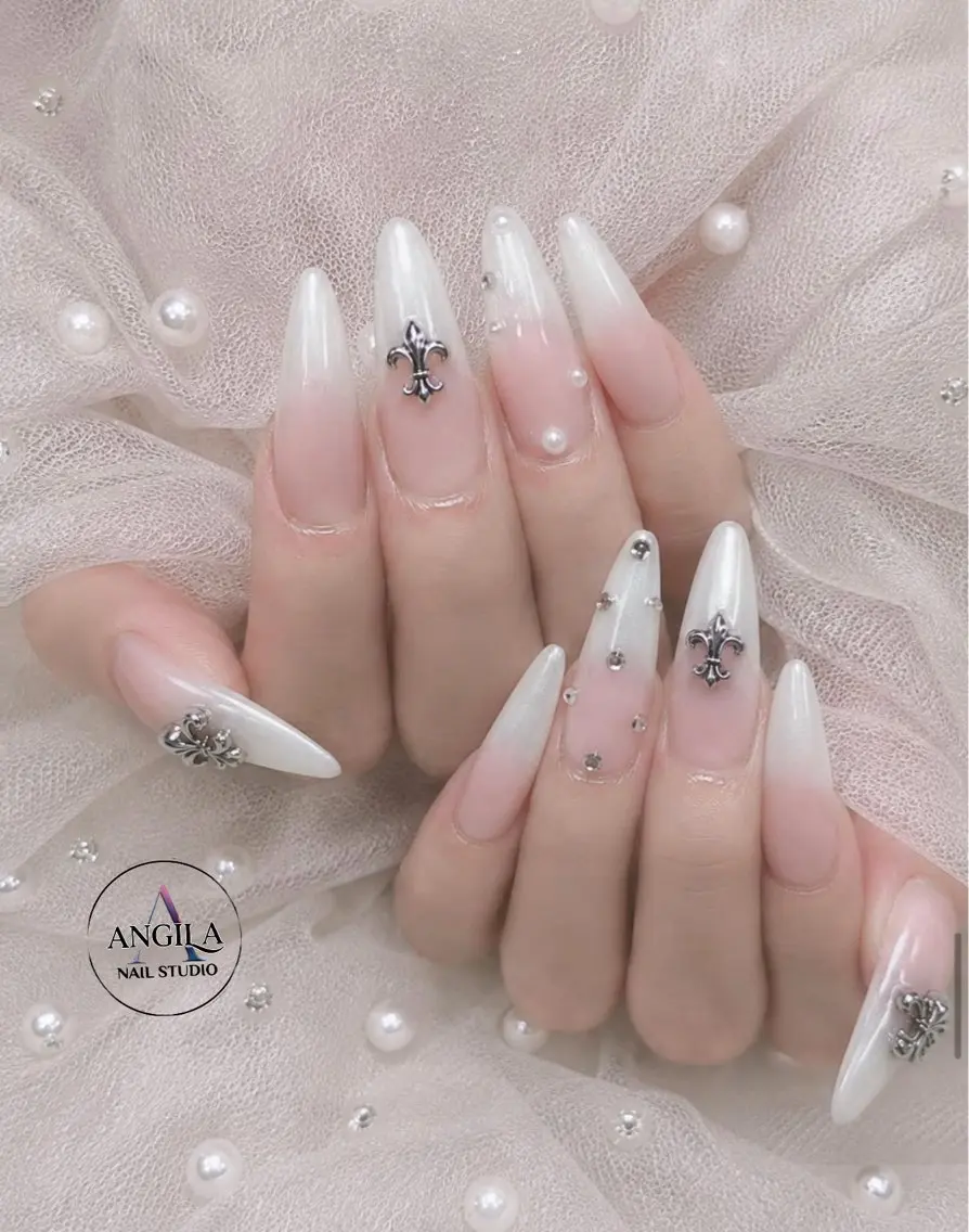 ネイル ANGILA ネイル¨̮S*Y*Kのネイルデザイン