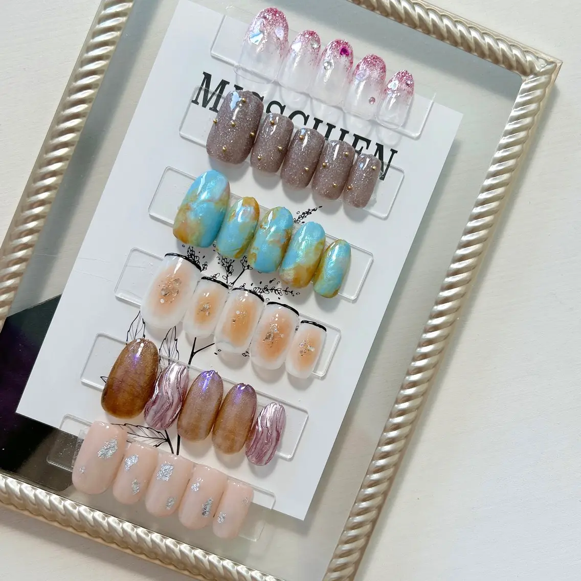 ネイル チークネイル フレンチネイル グラデーション ハート ラメ(グリッター) ハンドネイル Kai  nail Mayukoのネイルデザイン