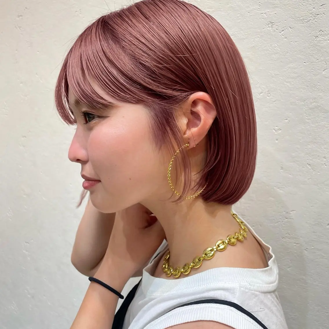 ショート カラー ブリーチ ダブルカラー ブリーチなしカラー レッドカラー ボブ HINA🎀韓国ヘア エクステ/小顔カットのヘアスタイル