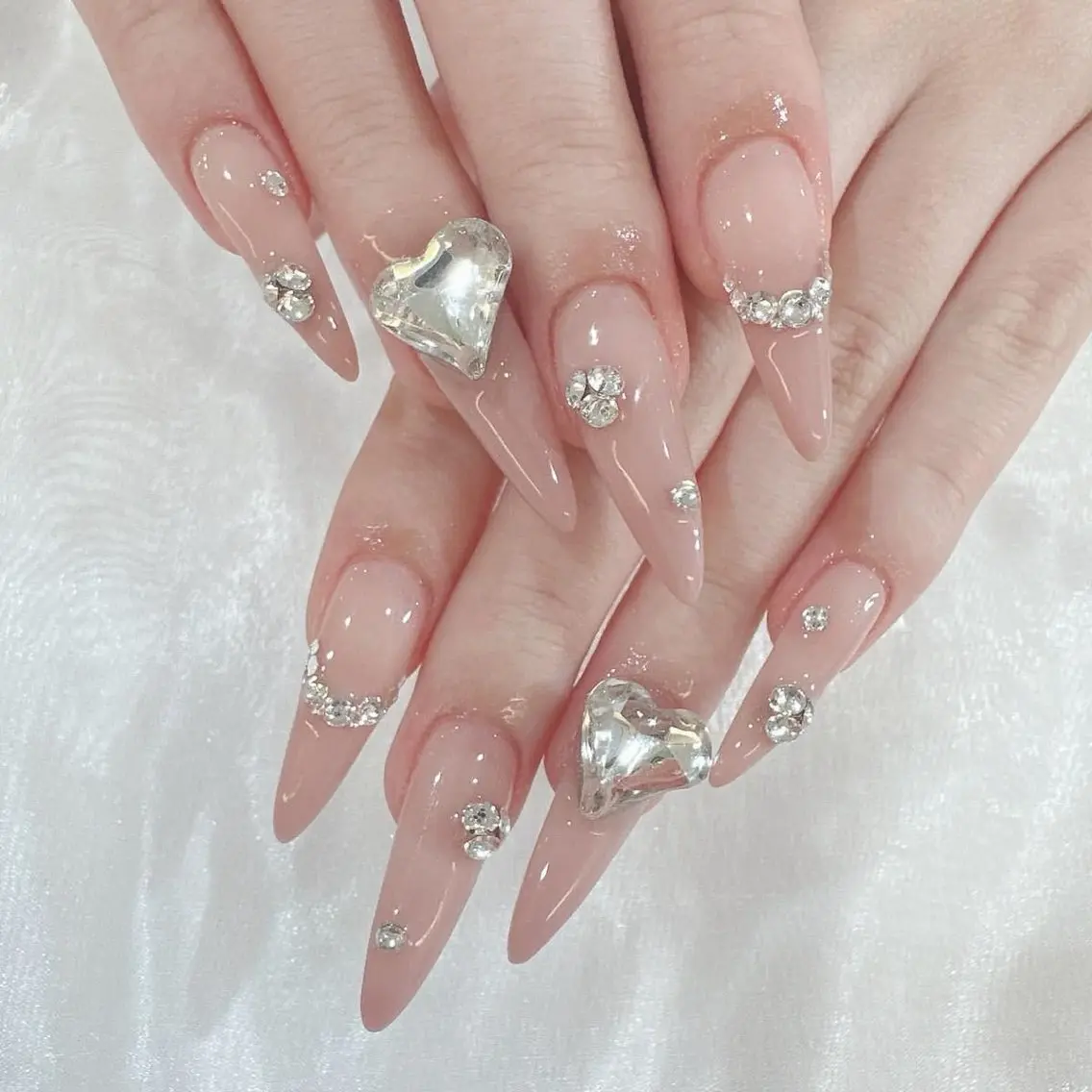 ネイル 韓国ネイル マグネットネイル 持ち込み 夏ネイル ワンホンネイル ハンドネイル YURI NAILのネイルデザイン