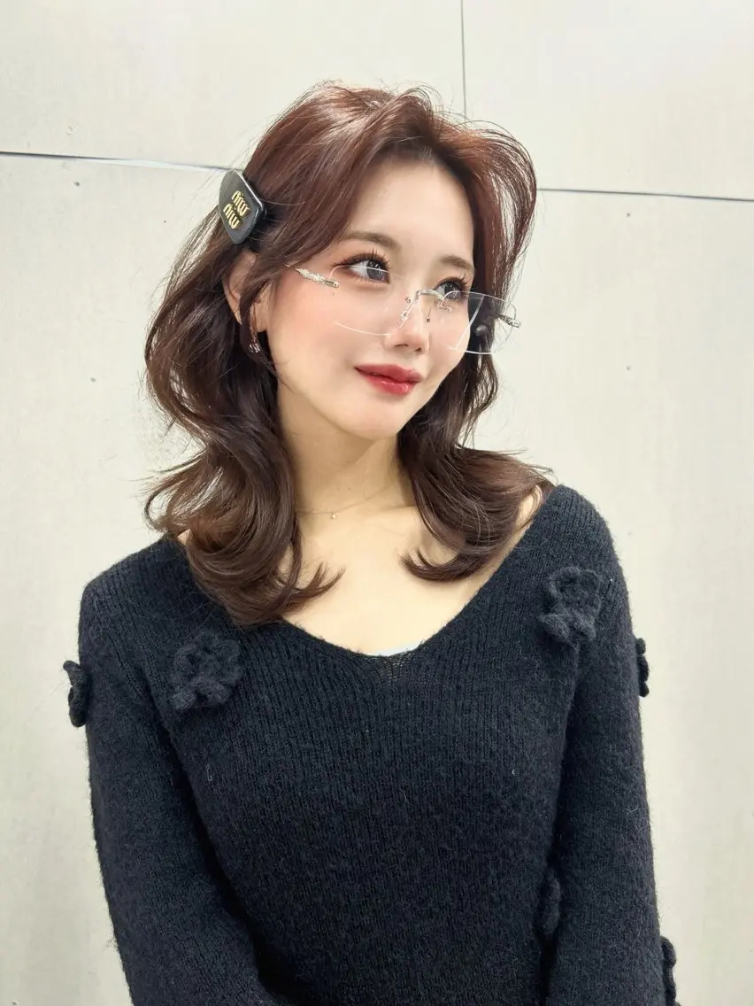 ミディアム カット ヘアカラー トリートメント 韓国ヘア/レイヤー カット/✨髪質改善のヘアスタイル