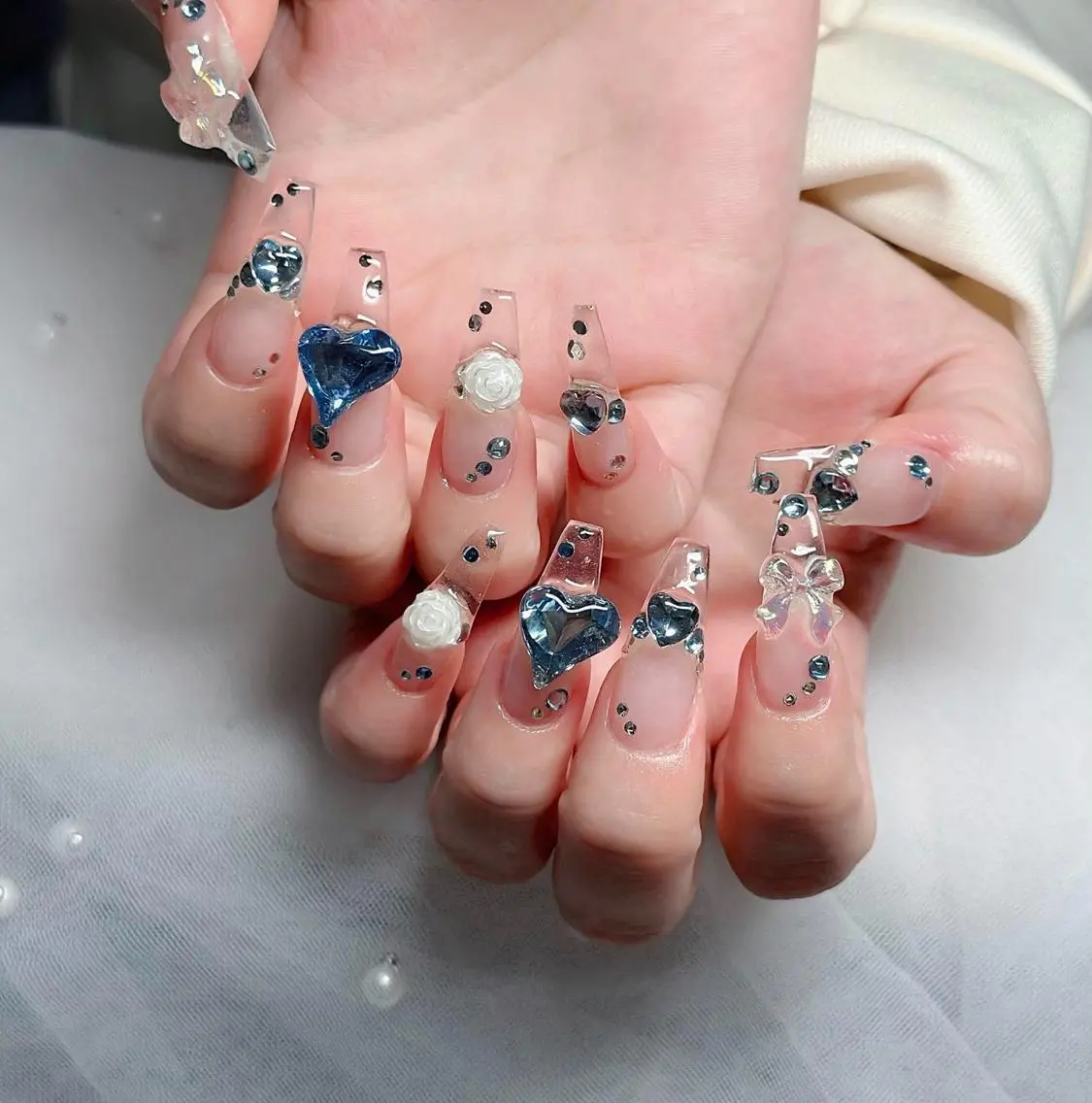 ネイル オーロラネイル チークネイル フットネイル ジェルネイル 韓国ネイル ハンドネイル H.baby Nail Salonのネイルデザイン