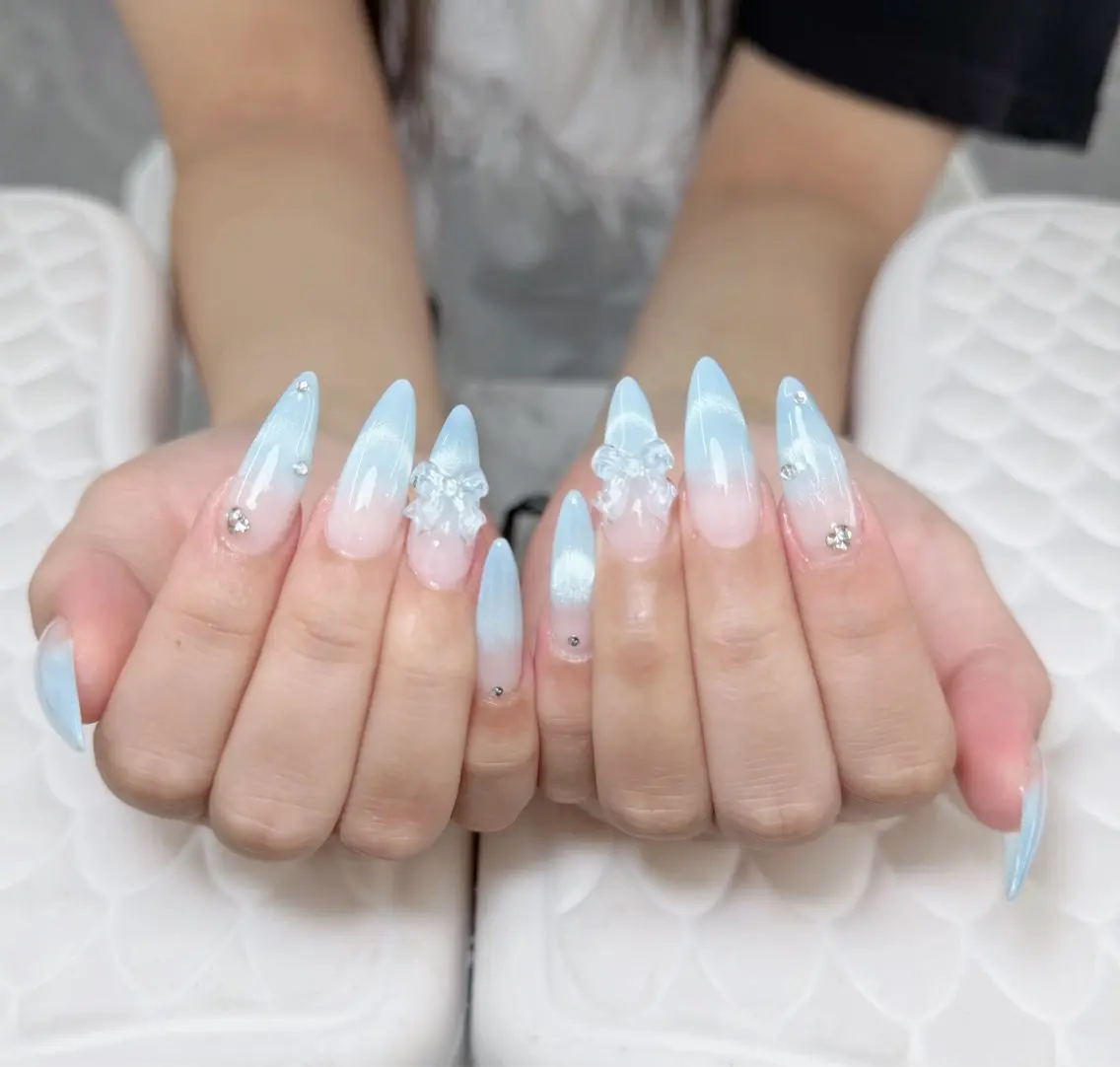 ネイル フレンチネイル キラキラネイル 韓国ネイル シンプルネイル ワンホンネイル ハンドネイル MEI Nailのネイルデザイン