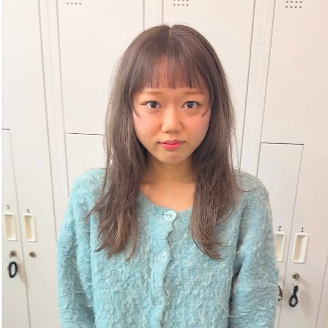 セミロング カラー ベージュカラー ブリーチ クロスパーマ× 透明感カラー✂︎のヘアスタイル