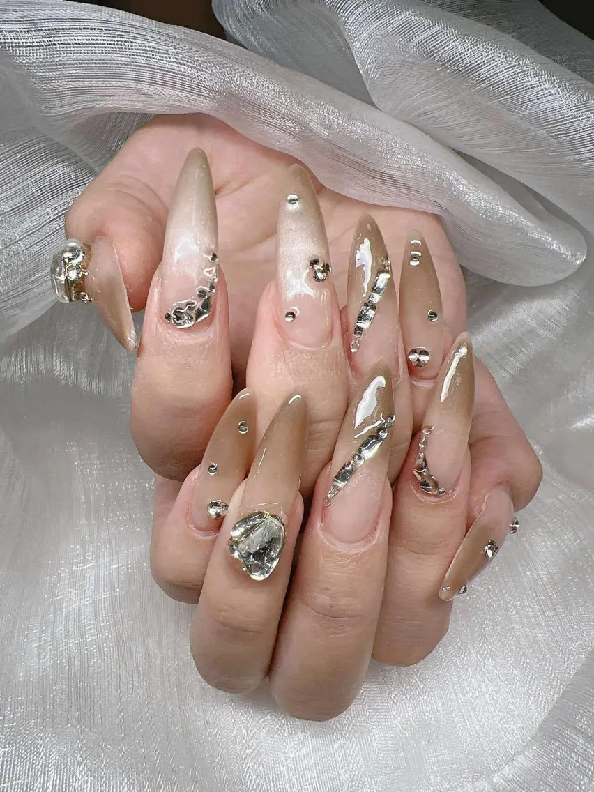 ネイル 長さ出し グラデーション 卒業式 キラキラネイル マグネットネイル ハンドネイル Lee Nailsのネイルデザイン