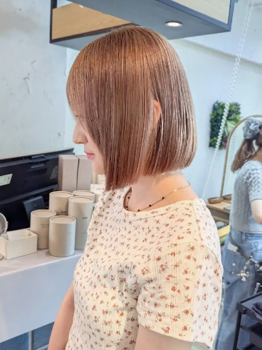 ショート カラー ベージュカラー ボブ ヘアカラー トリートメント 🏹MIYU¦抜け感 ×柔らかカラーのヘアスタイル