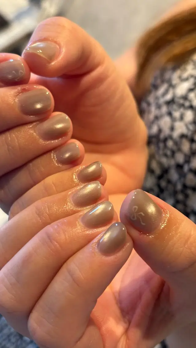ネイル マグネットネイル リボン シンプルネイル Umi Nail /Akariのネイルデザイン