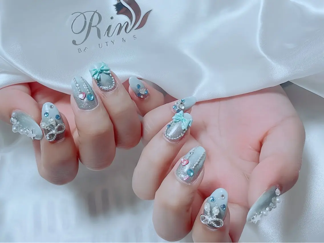 ネイル アニマル柄 ボルドー ブラウン チークネイル フレンチネイル ハンドネイル Rin Nail 新大久保店のネイルデザイン