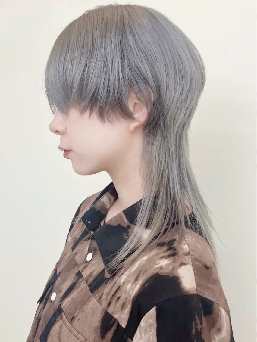 ミディアム カット fumika推しカラ ー/レイヤーカットのヘアスタイル