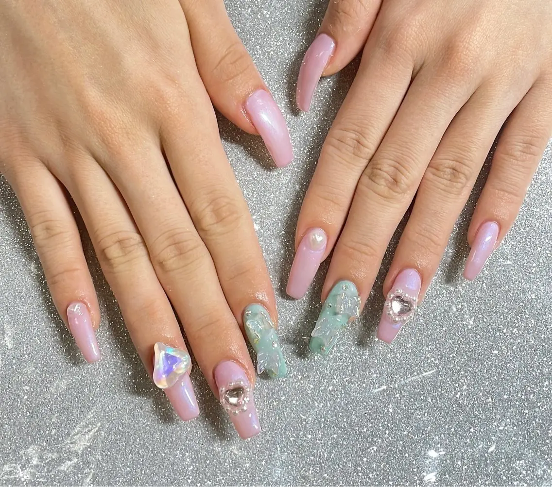 ネイル ハンドネイル VIERU 🌈🎀💖のネイルデザイン