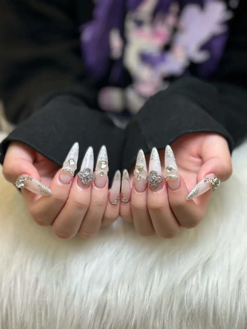 ネイル アートネイル グラデーション キラキラネイル ニュアンスネイル オフィスネイル Jenn Nail Salonのネイルデザイン