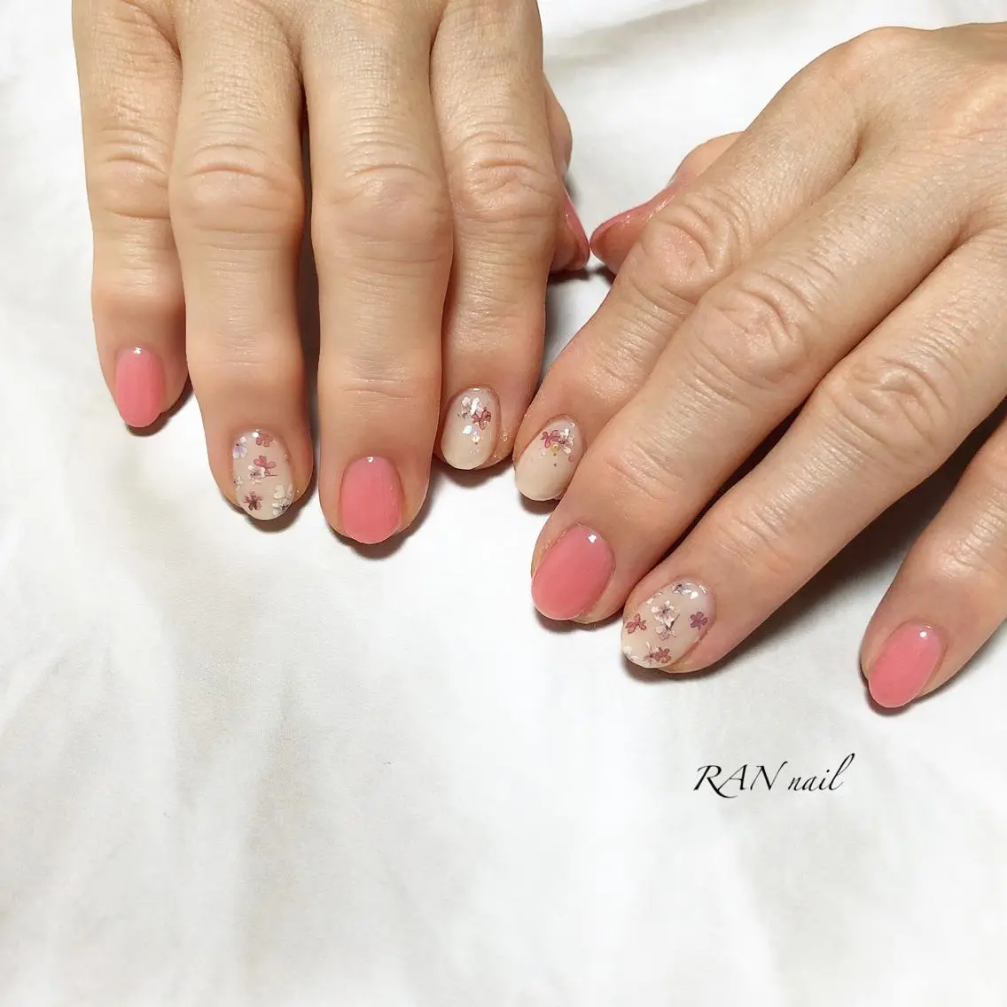 ネイル フラワーネイル フットネイル オフィスネイル ワンカラーネイル ピンク ハンドネイル フットネイル RAN nailのネイルデザイン