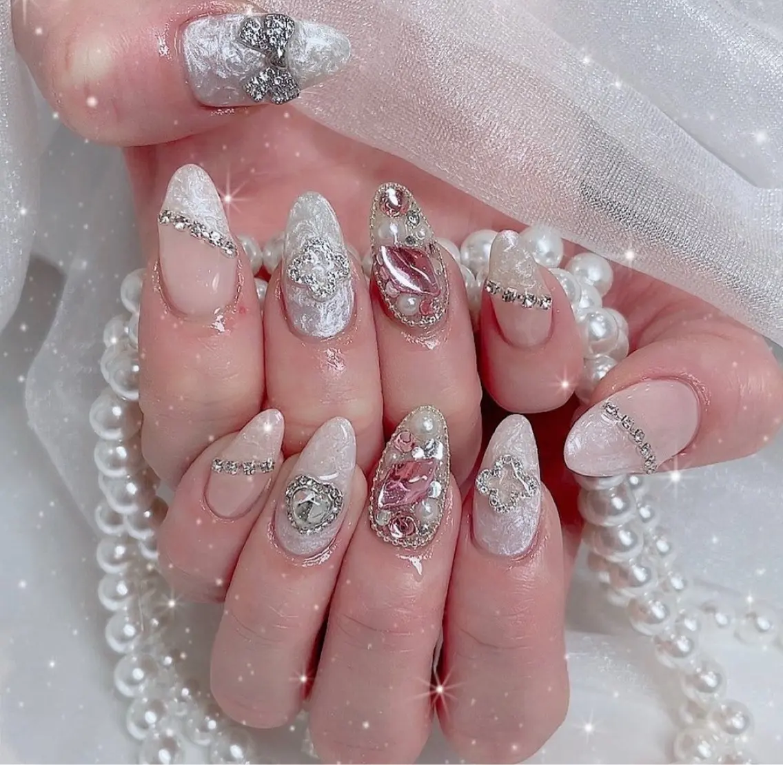 ネイル アートネイル グラデーション キラキラネイル ニュアンスネイル オフィスネイル ZUZU AMEE NAILのネイルデザイン