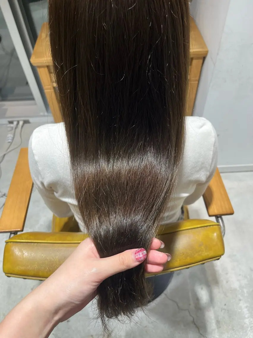 カラー ヘアカラー 和泉田 真白のヘアスタイル