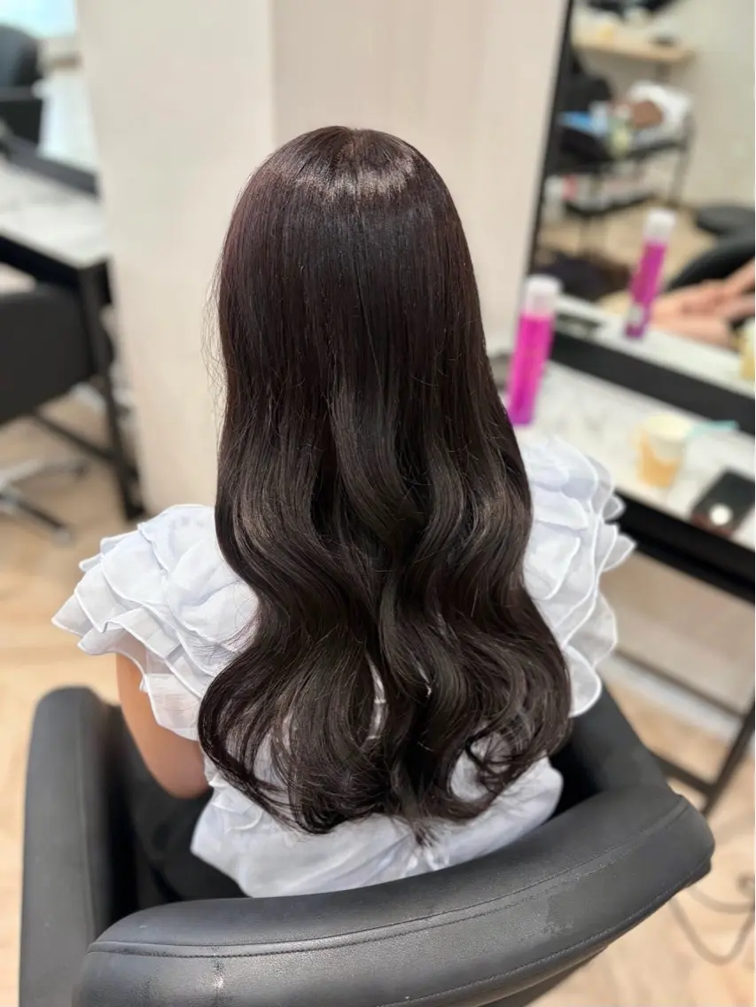 ロング カラー 透明感カラー グレージュ ラベンダーカラー ラベンダーグレージュ ラベンダーグレー カット ヘアカラー トリートメント 𝒎𝒐𝒆🩰 名駅/ヘアメ/暖色♡のヘアスタイル