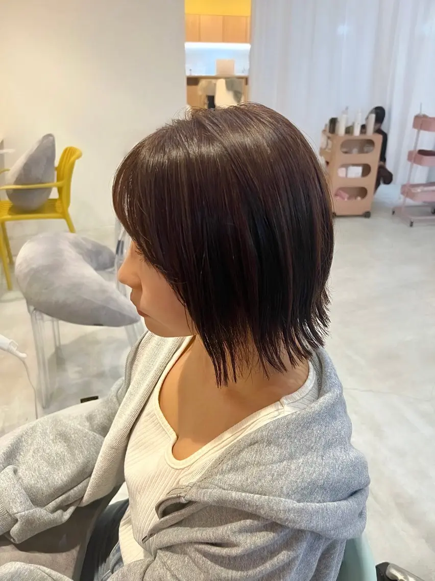 ミディアム カラー ブラウンカラー ハイライトカラー ナチュラルブラウン ボブ ハイライト カット ヘアカラー mizuki ,のヘアスタイル